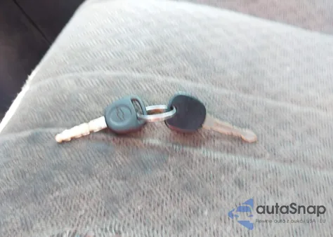 2005 Chevrolet Express from USA, damaged, VIN 1GCGG25VX51137331